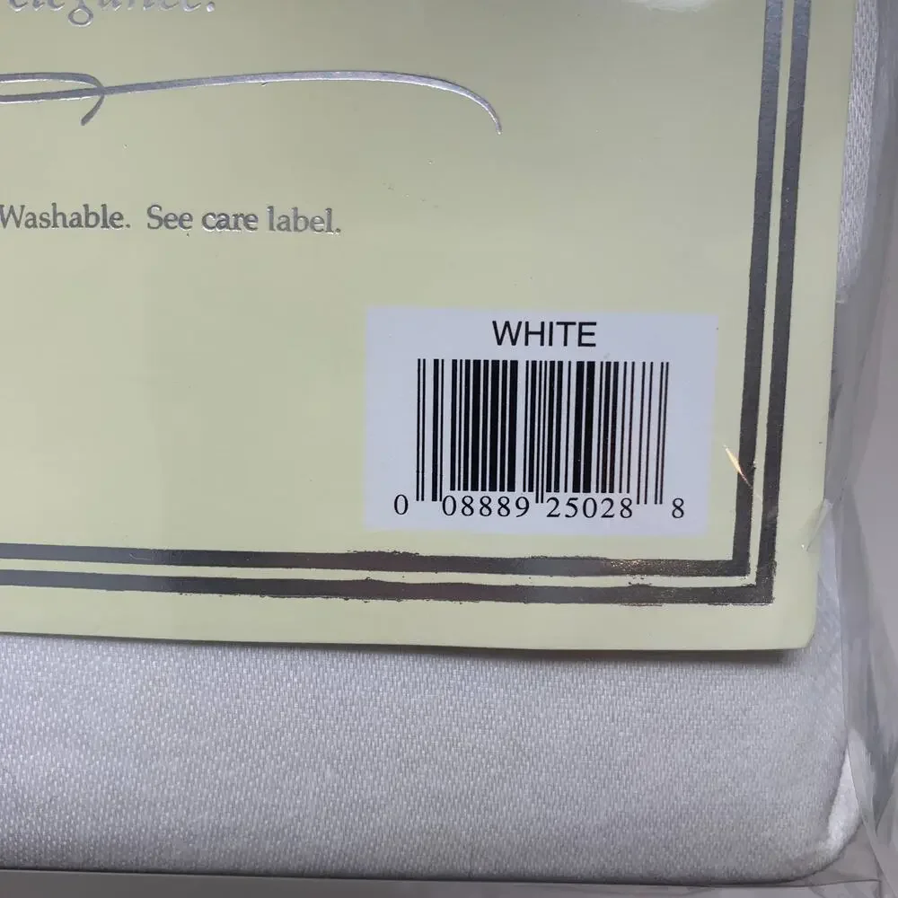 NOS Vintage Linens & Lace King Pillowcases White Eyelet Scalloped 230 TC NEW